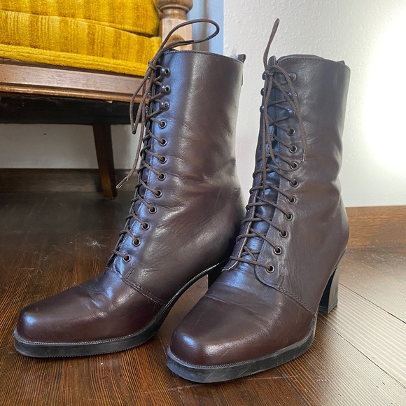 Vintage Dark Brown Lace-Up Boots - Picture 8 of 10